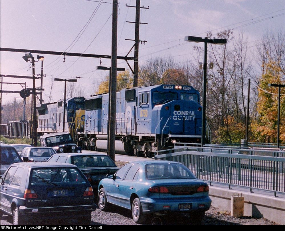 CSX 8750, 7556 on Q412